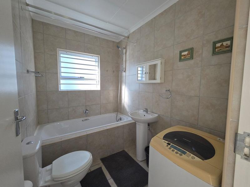 1 Bedroom Property for Sale in Vredekloof Heights Western Cape